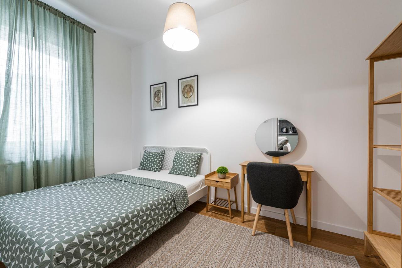 Vertigo One Bedroom Apartment-Free Private Parking Novi Sad Bagian luar foto
